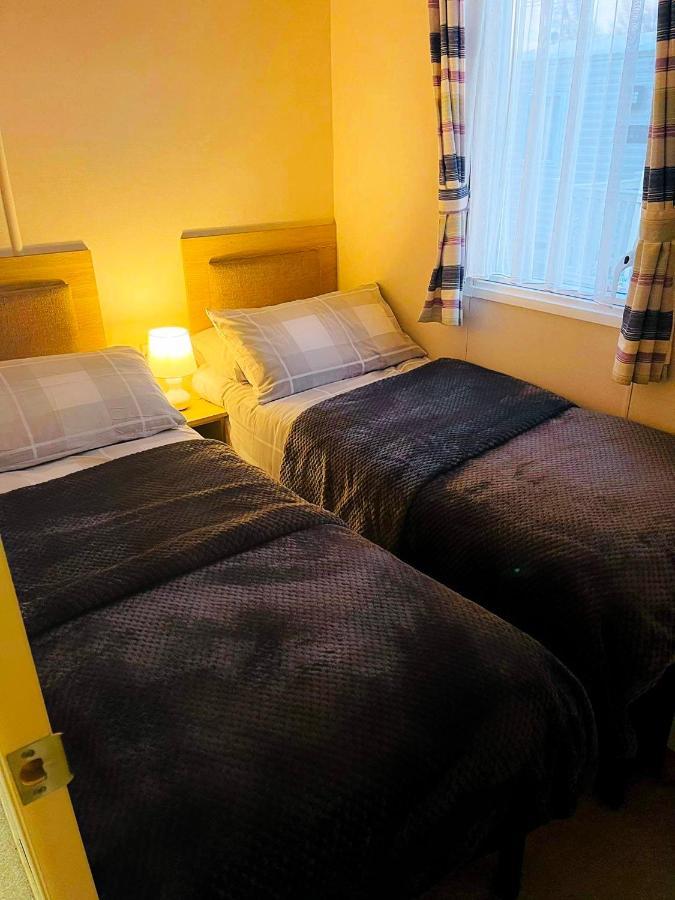 The Sunflower Luxury Caravan At Tattersall Lakes Otel Tattershall Dış mekan fotoğraf
