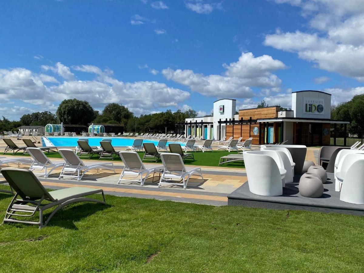 The Sunflower Luxury Caravan At Tattersall Lakes Otel Tattershall Dış mekan fotoğraf